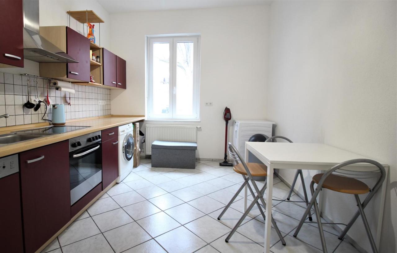 Privatzimmer Nahe Bahnhof Und City Wurzburg Ngoại thất bức ảnh