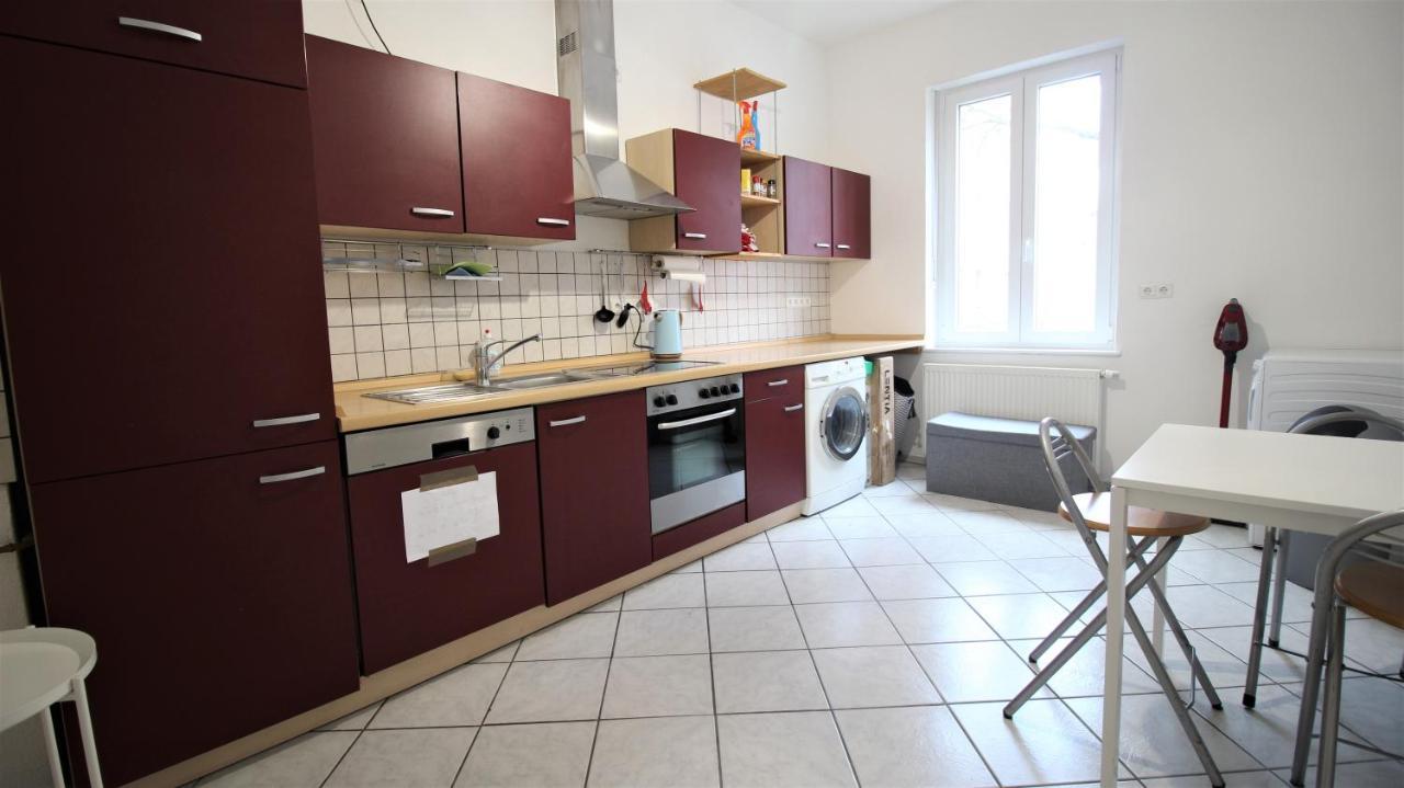 Privatzimmer Nahe Bahnhof Und City Wurzburg Ngoại thất bức ảnh